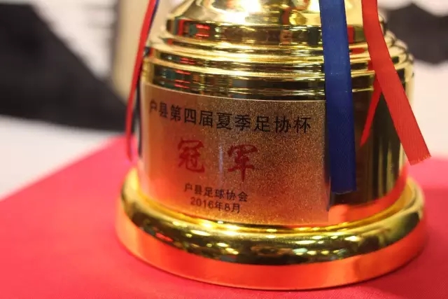 安古伊萨精彩倒钩破门，助那不勒斯首开记录